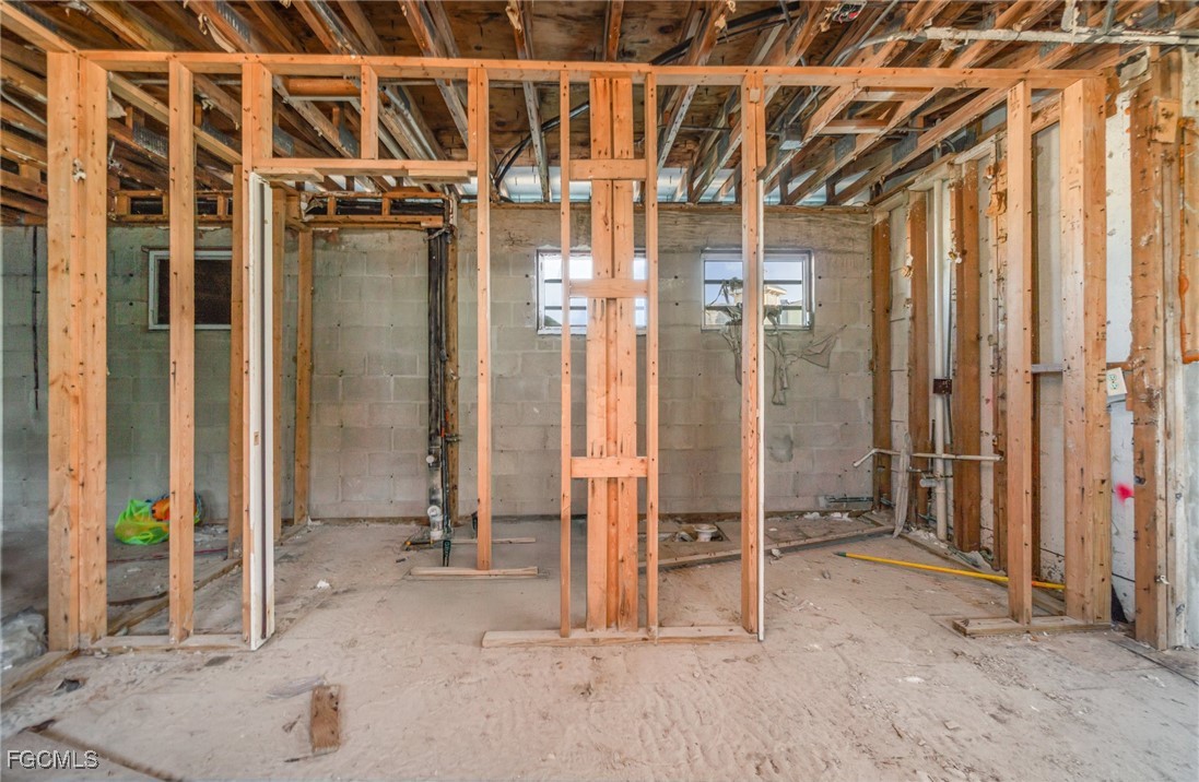 185 Old San Carlos BLVD