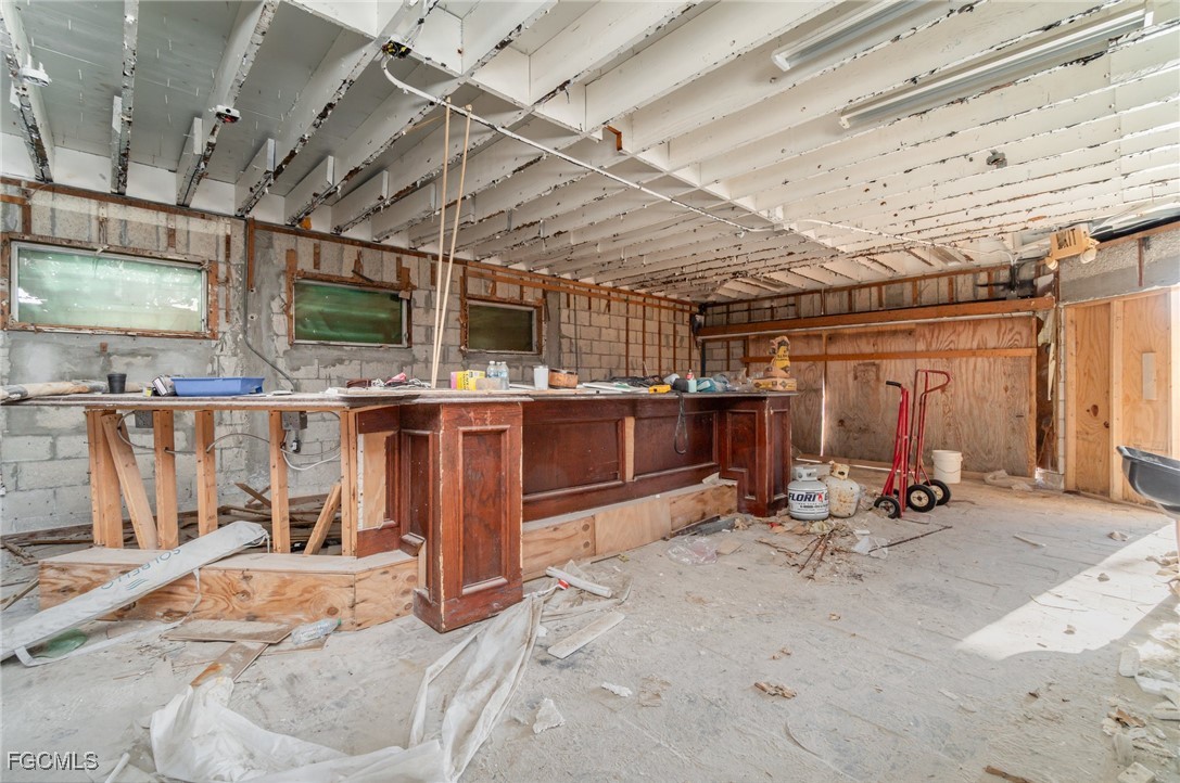 185 Old San Carlos BLVD