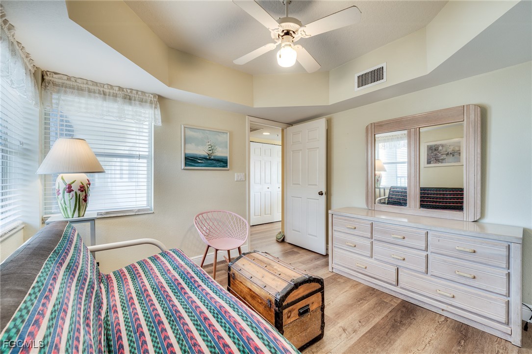 4411 Bay Beach LN 734