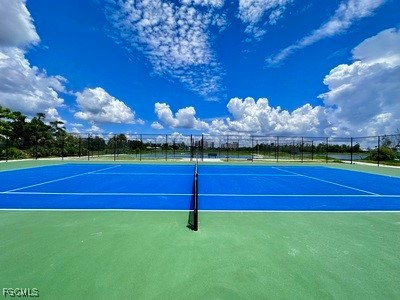 4411 Bay Beach LN 734