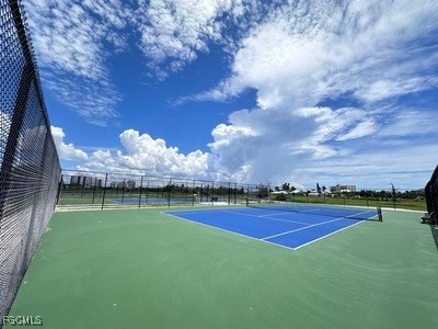 4411 Bay Beach LN 734