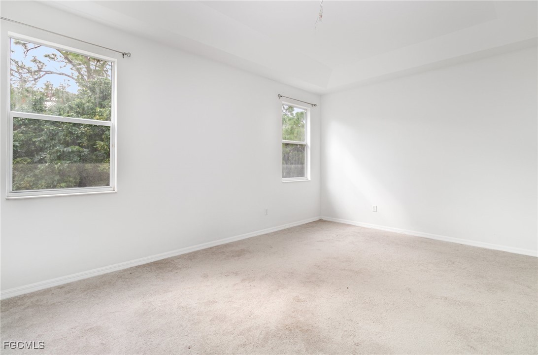 12858 Ivory Stone LOOP