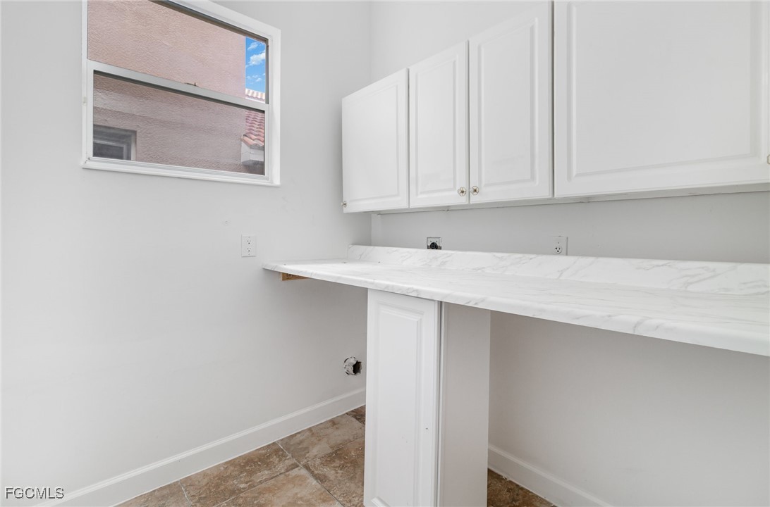 12858 Ivory Stone LOOP