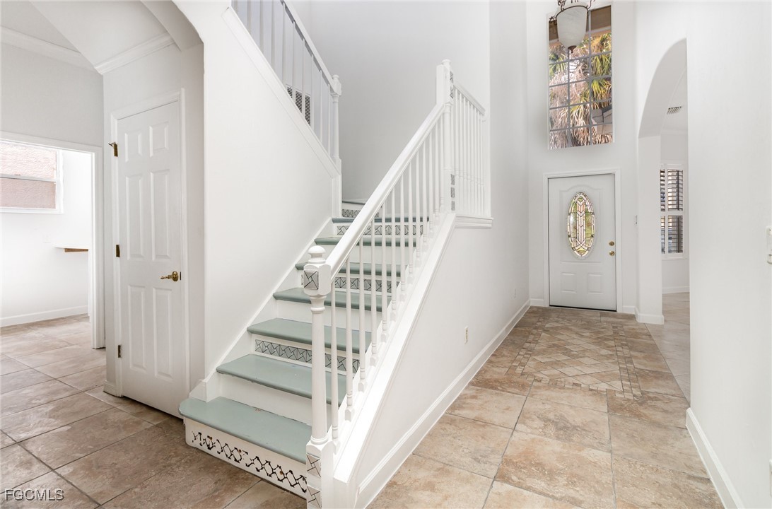 12858 Ivory Stone LOOP