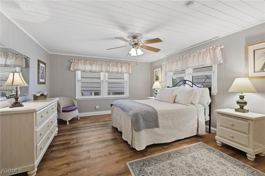 613 Pine Grove CT