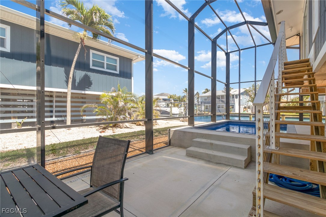 240 Driftwood LN