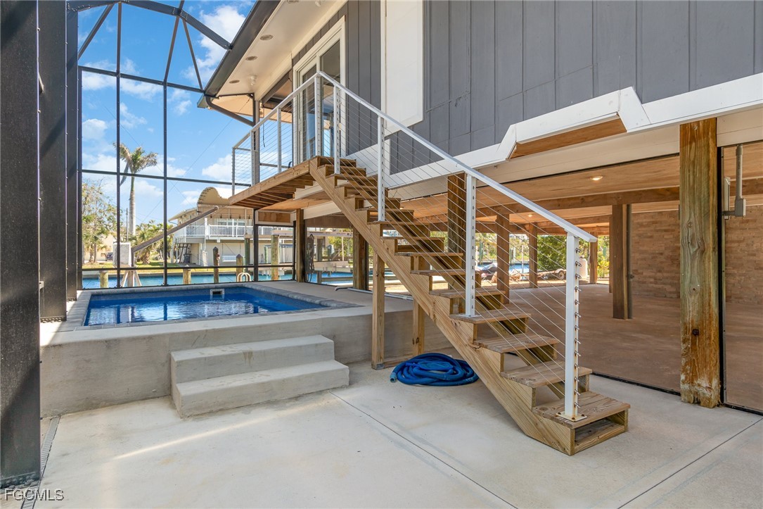 240 Driftwood LN