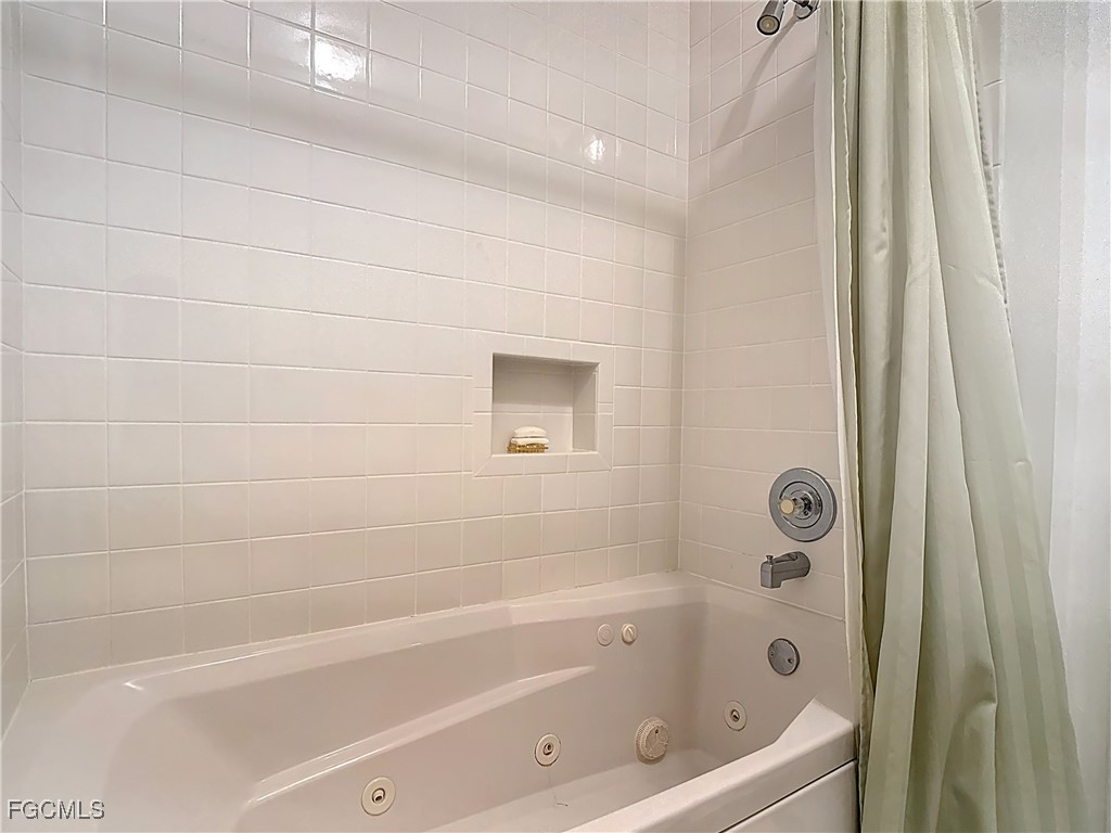 7077 Quail Run CT E 16