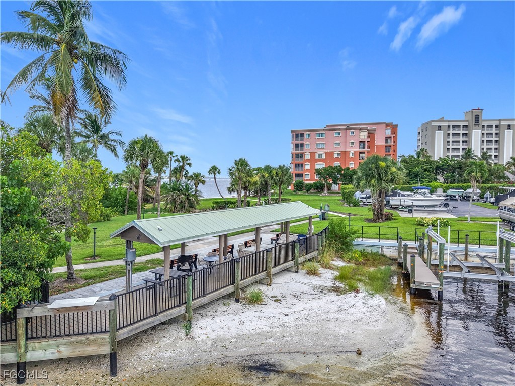 7077 Quail Run CT E 16