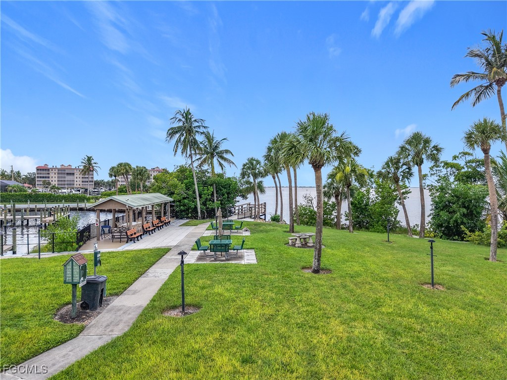 7077 Quail Run CT E 16