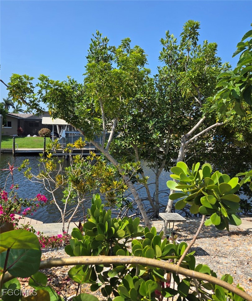 127 SW 52nd TER