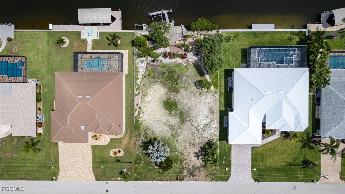 127 SW 52nd TER