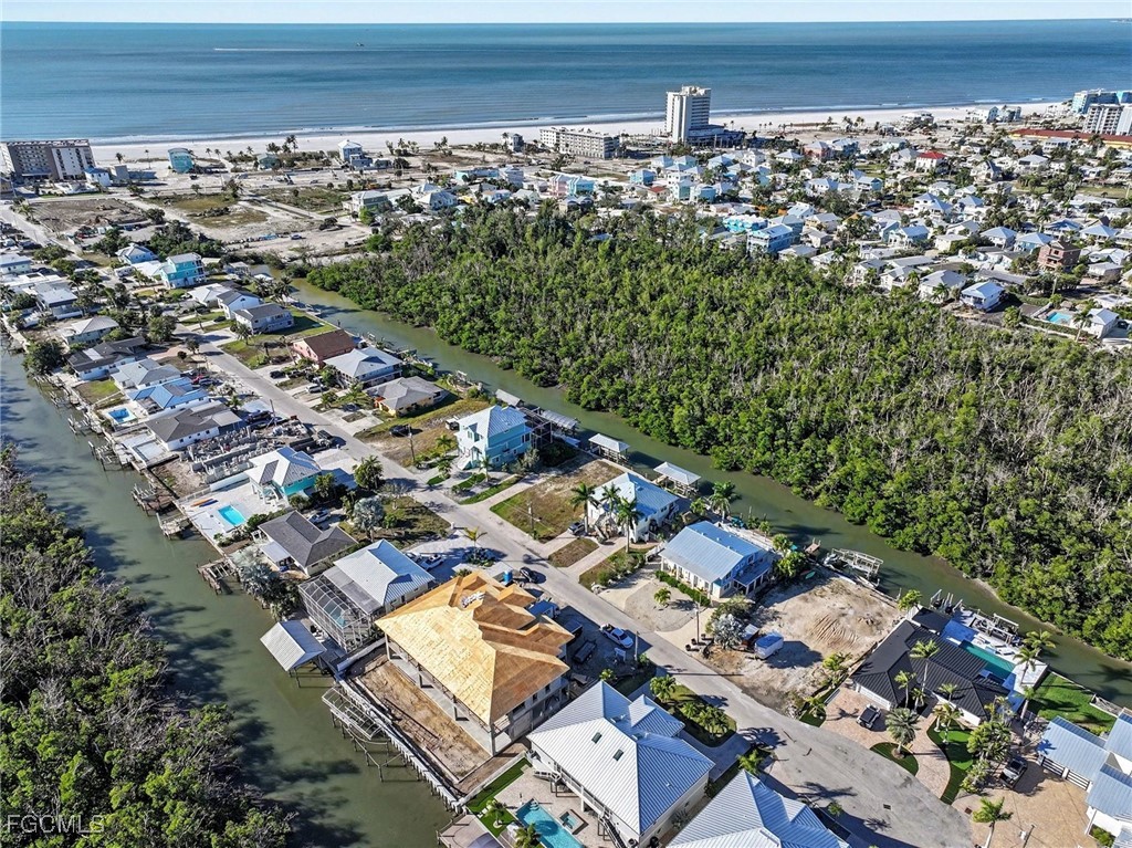 225 Tropical Shore WAY