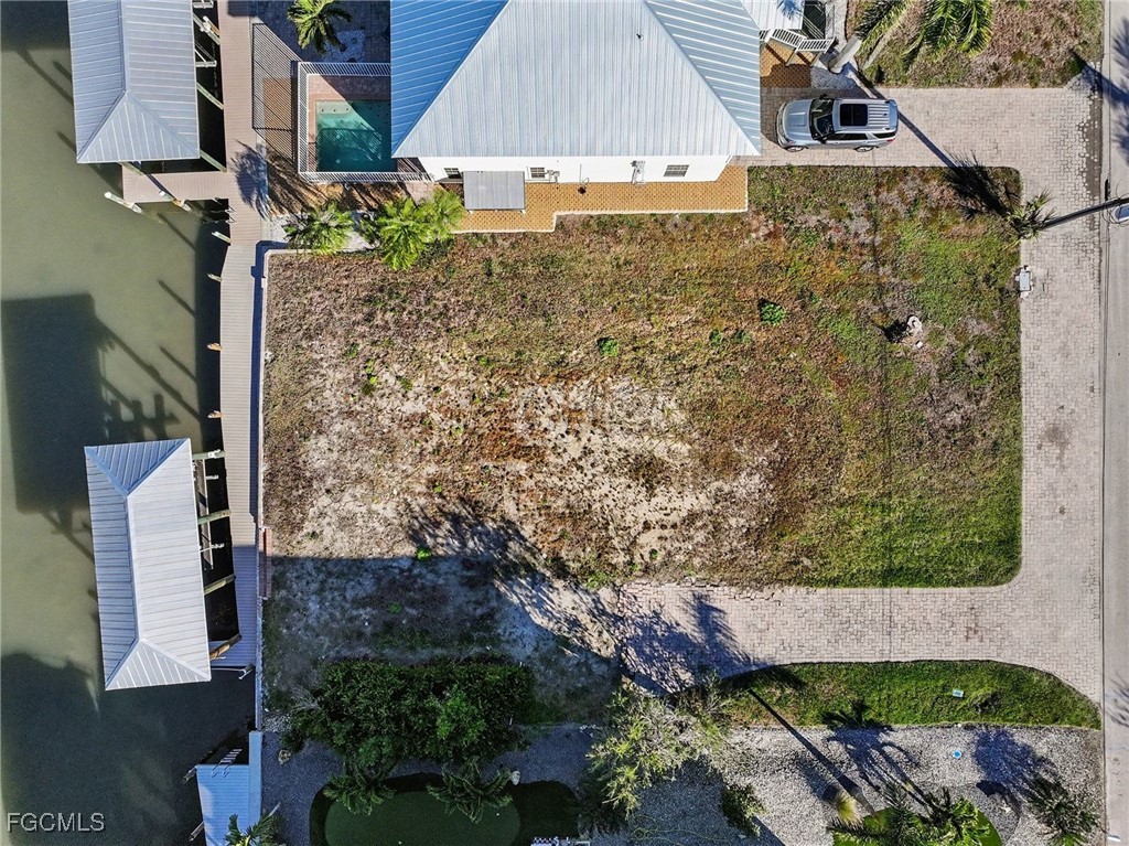 225 Tropical Shore WAY