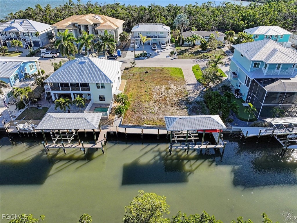 225 Tropical Shore WAY