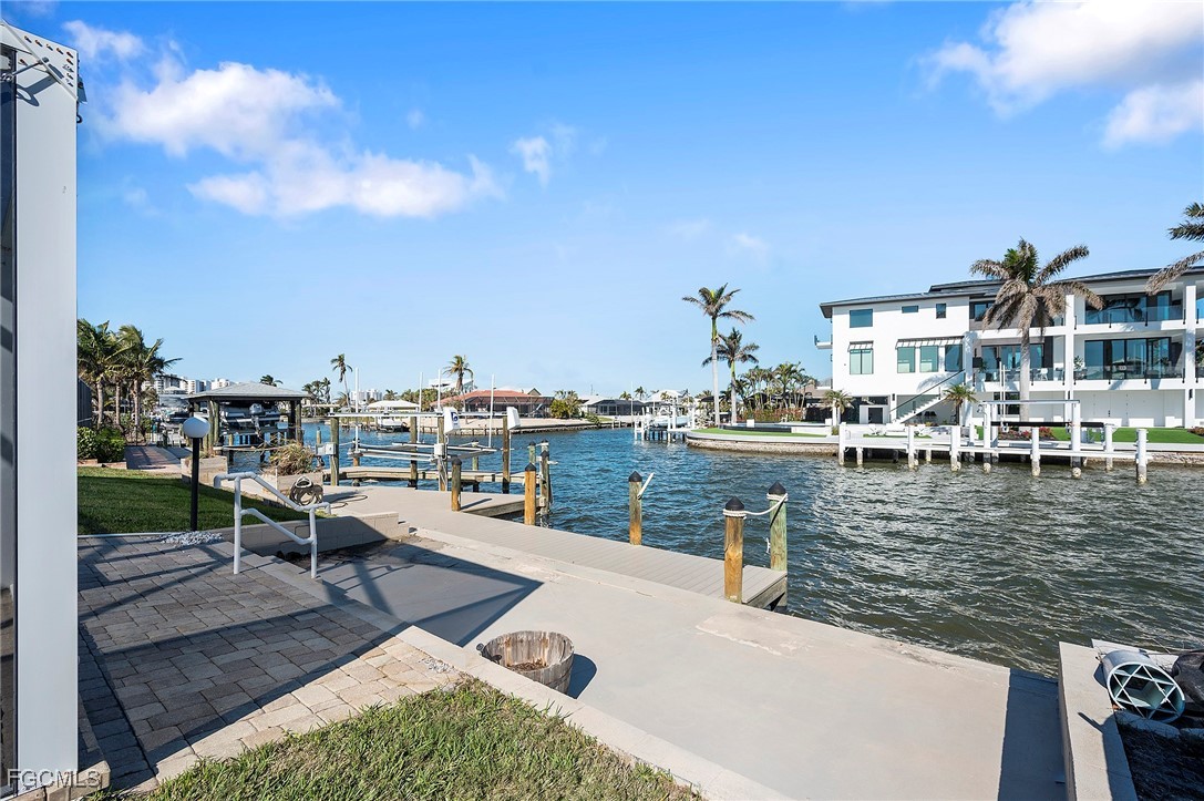 49 Fairview BLVD