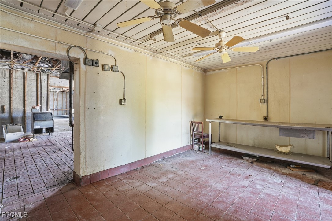 16541 San Carlos BLVD