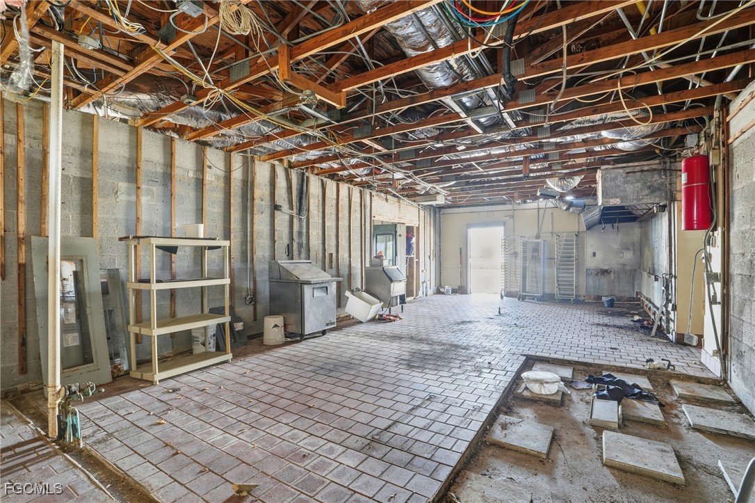 16541 San Carlos BLVD