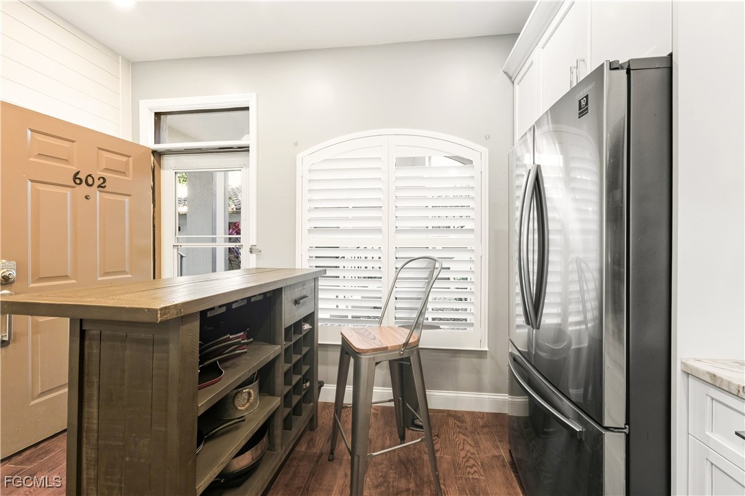 230 Newport DR 602