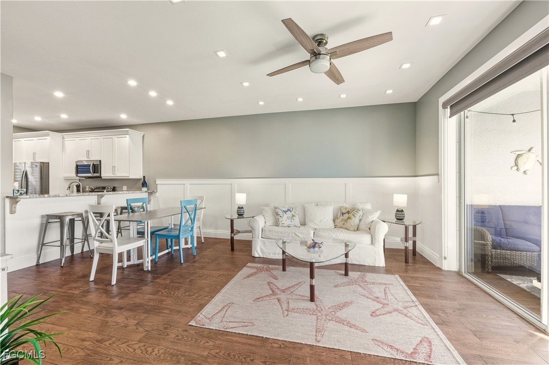 230 Newport DR 602