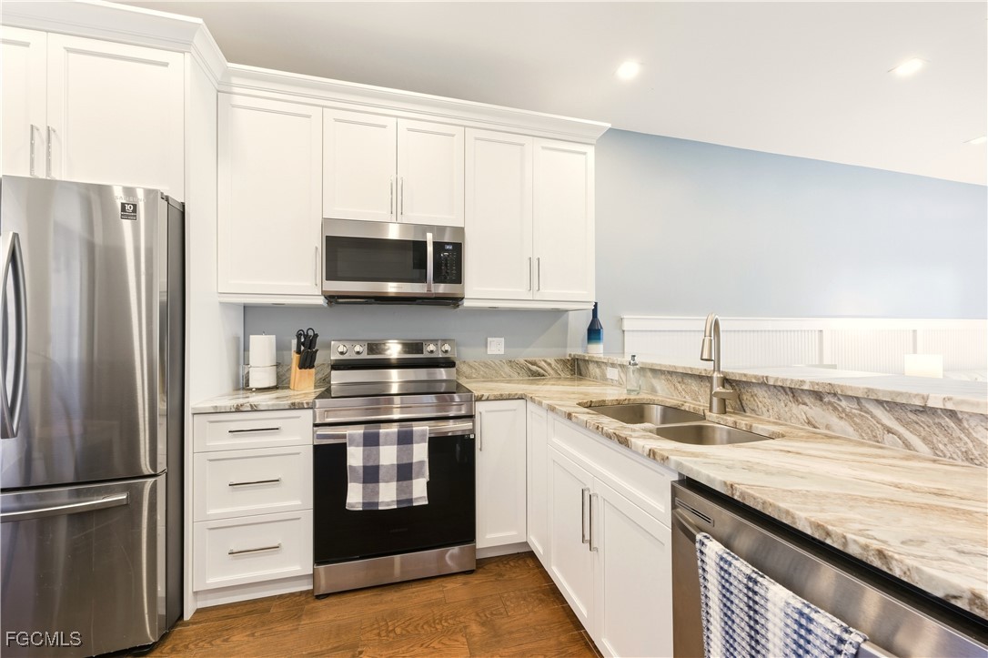 230 Newport DR 602