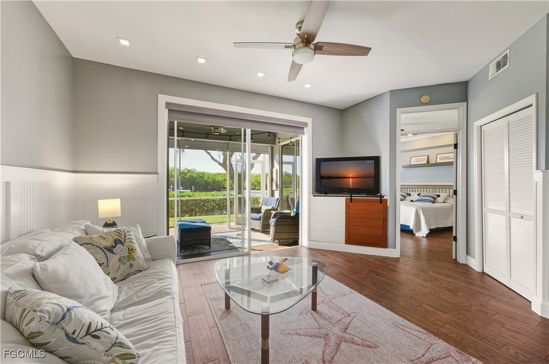 230 Newport DR 602