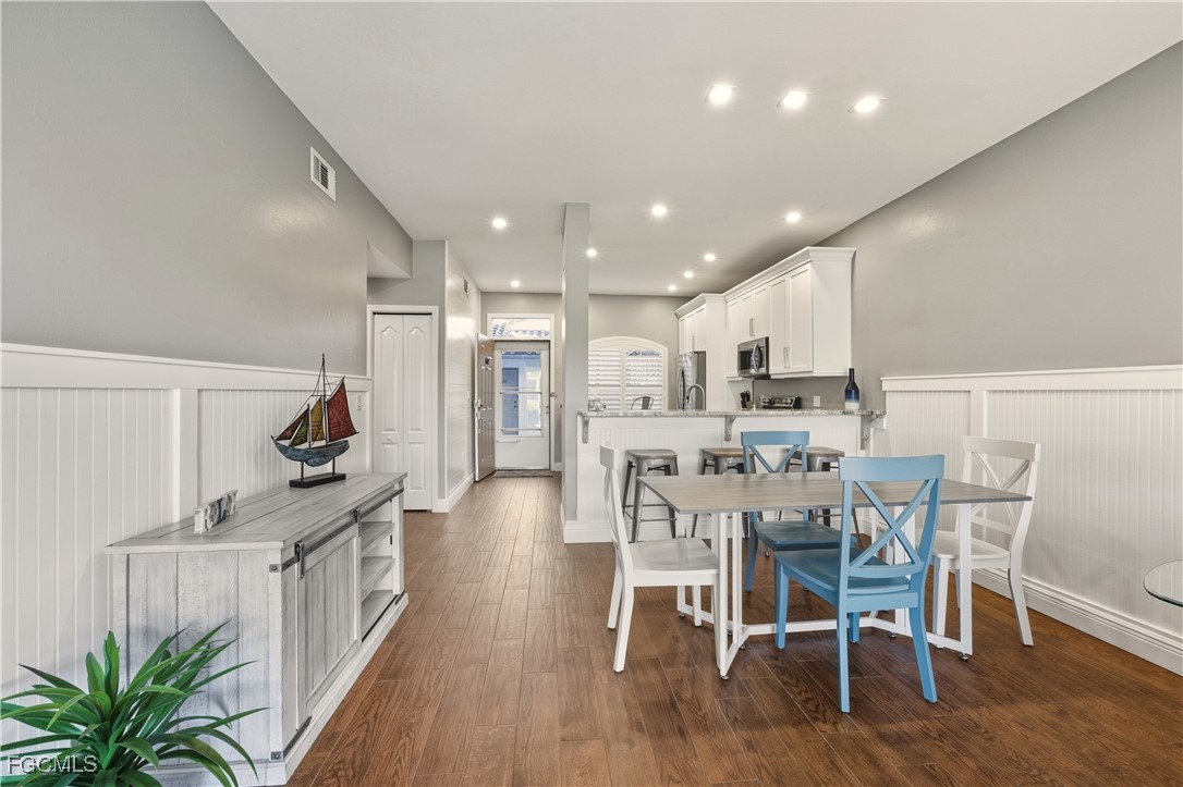 230 Newport DR 602