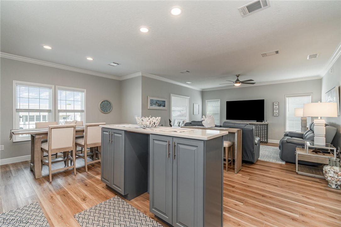 11511 Dogwood LN