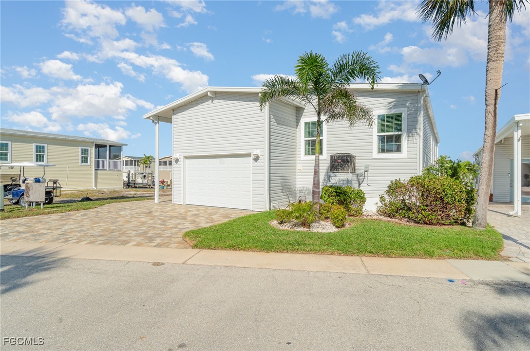 11511 Dogwood LN