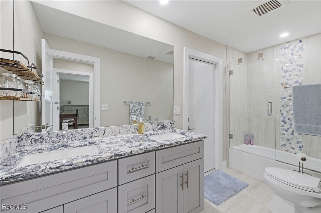 6807 Azalea LN