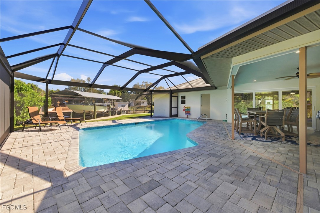 6807 Azalea LN