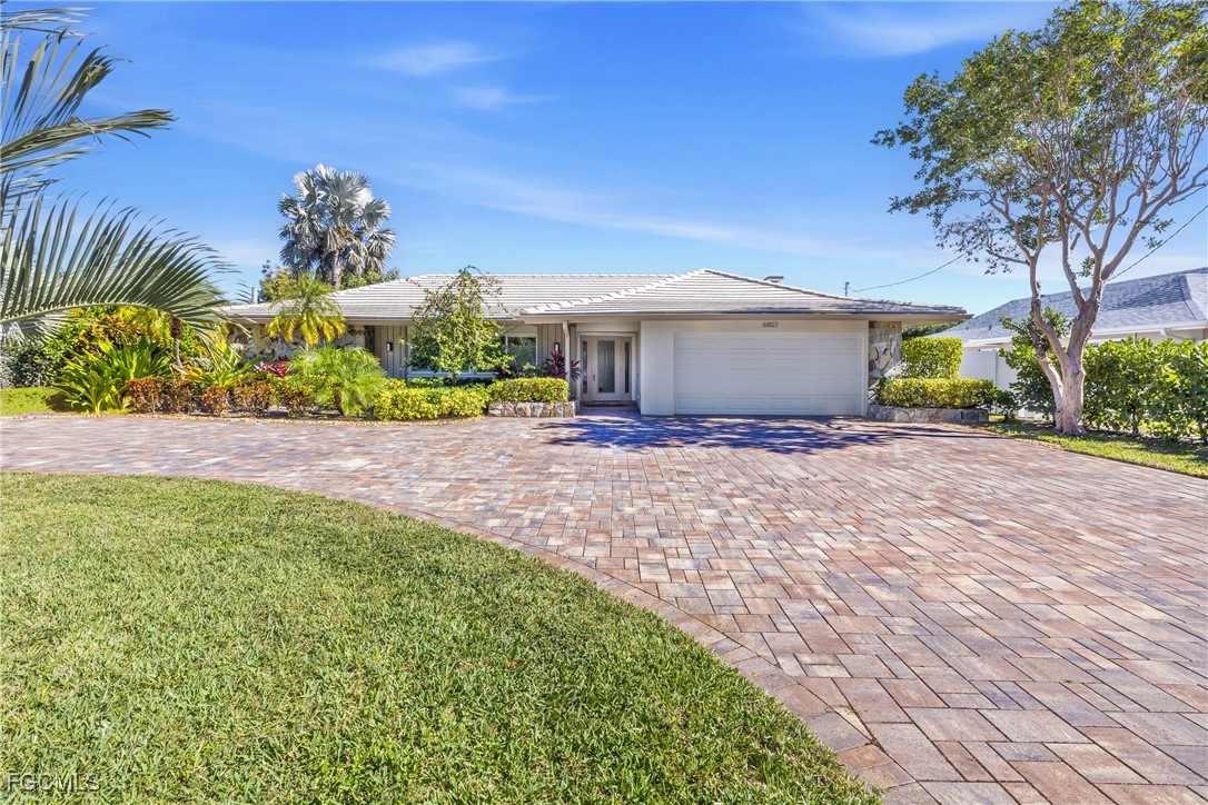 6807 Azalea LN