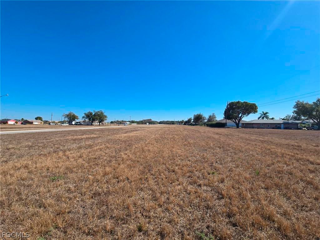 2108 Diplomat PKWY E