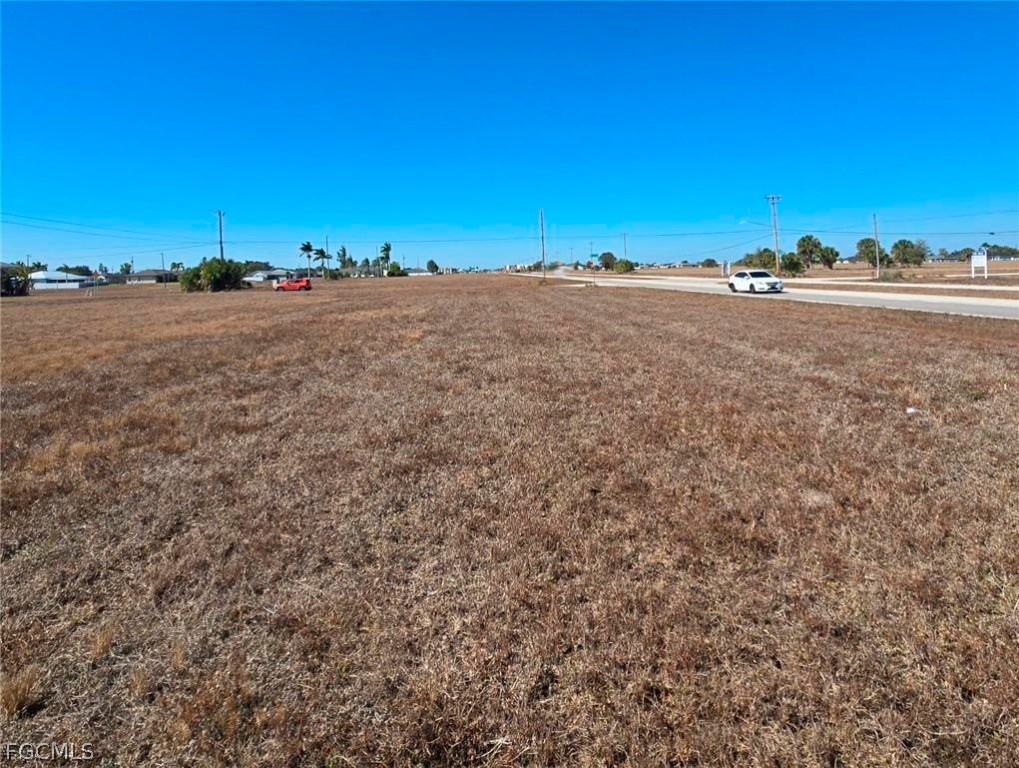 2108 Diplomat PKWY E