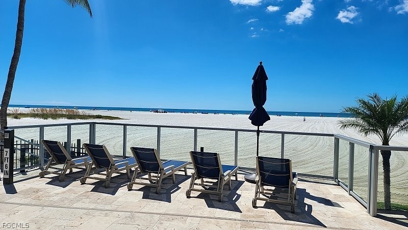 6612 Estero BLVD 1104