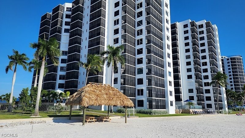 6612 Estero BLVD 1104