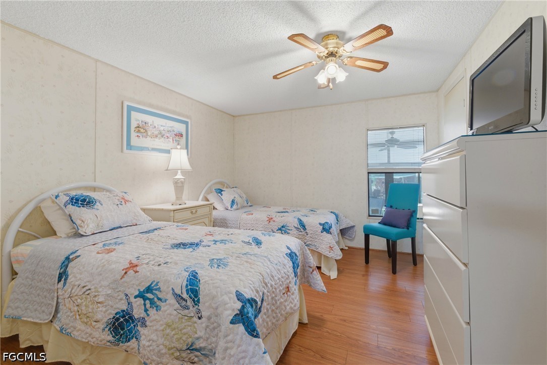 508 Pine Tree CT