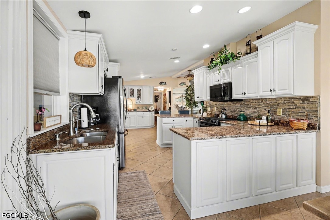 11111 Bayside LN