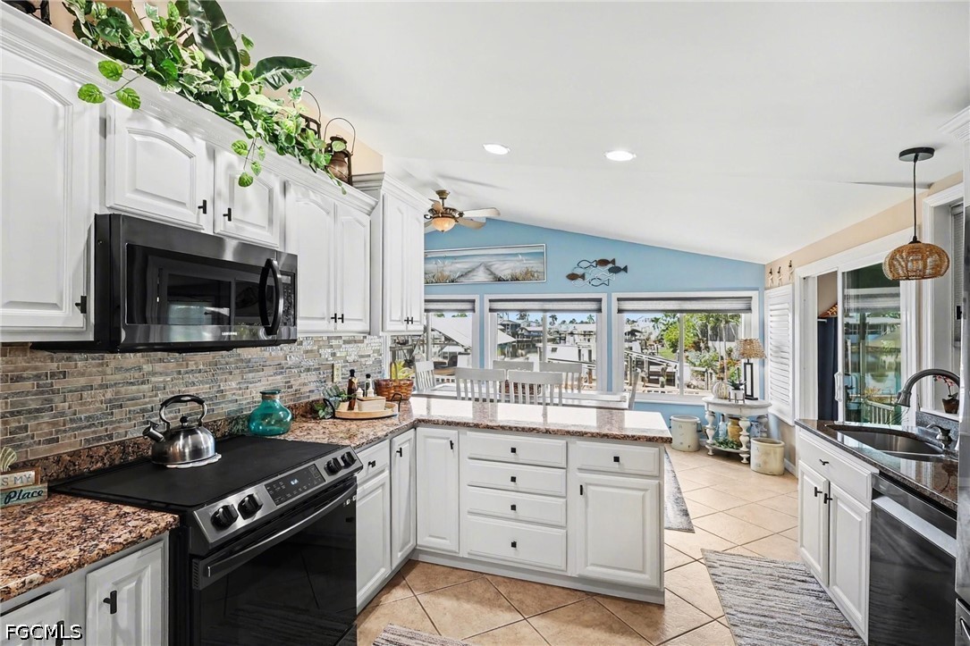 11111 Bayside LN