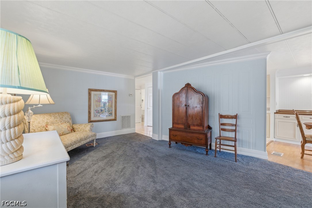 502 Pine Tree CT