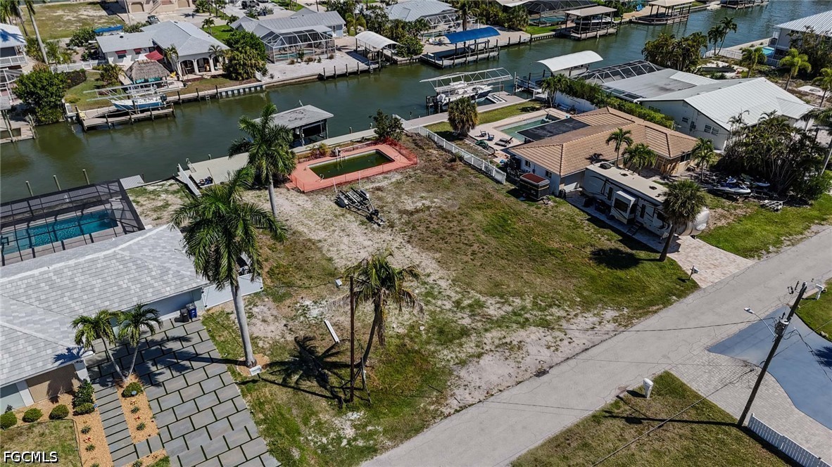 207 Ibis ST