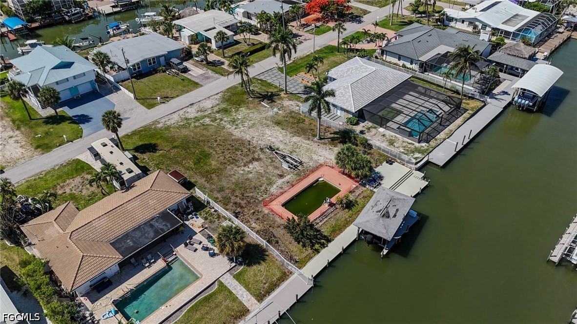 207 Ibis ST