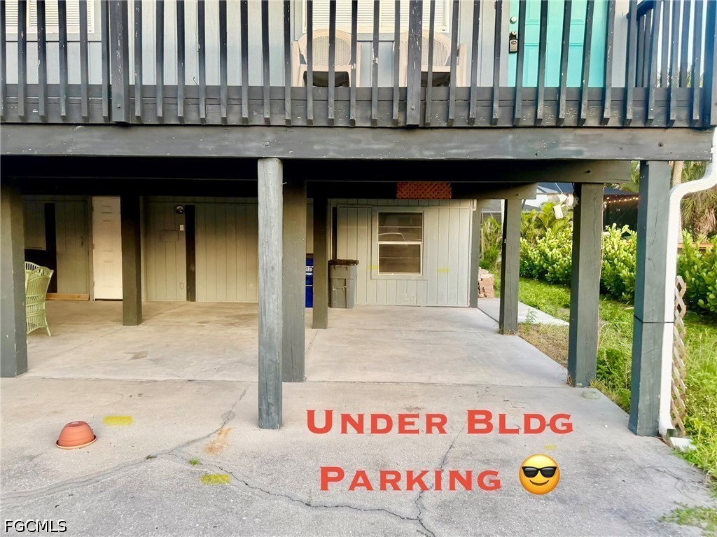 200 Mid Island DR