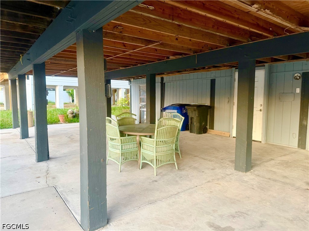 200 Mid Island DR