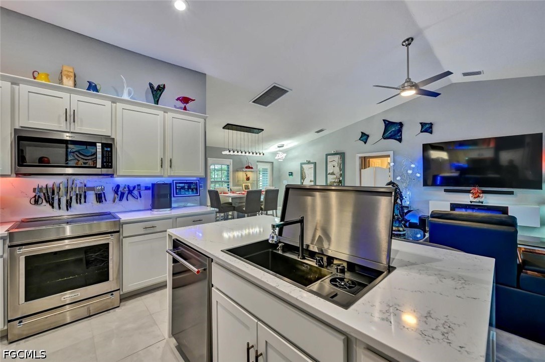 1811 SW 3rd TER