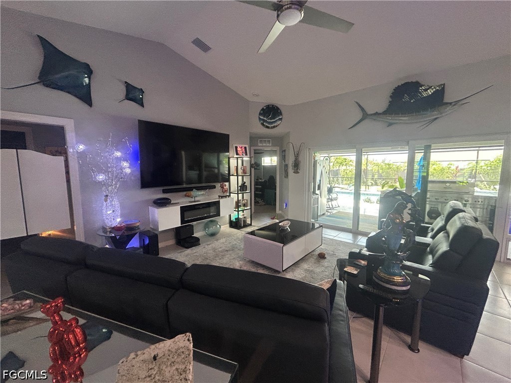 1811 SW 3rd TER