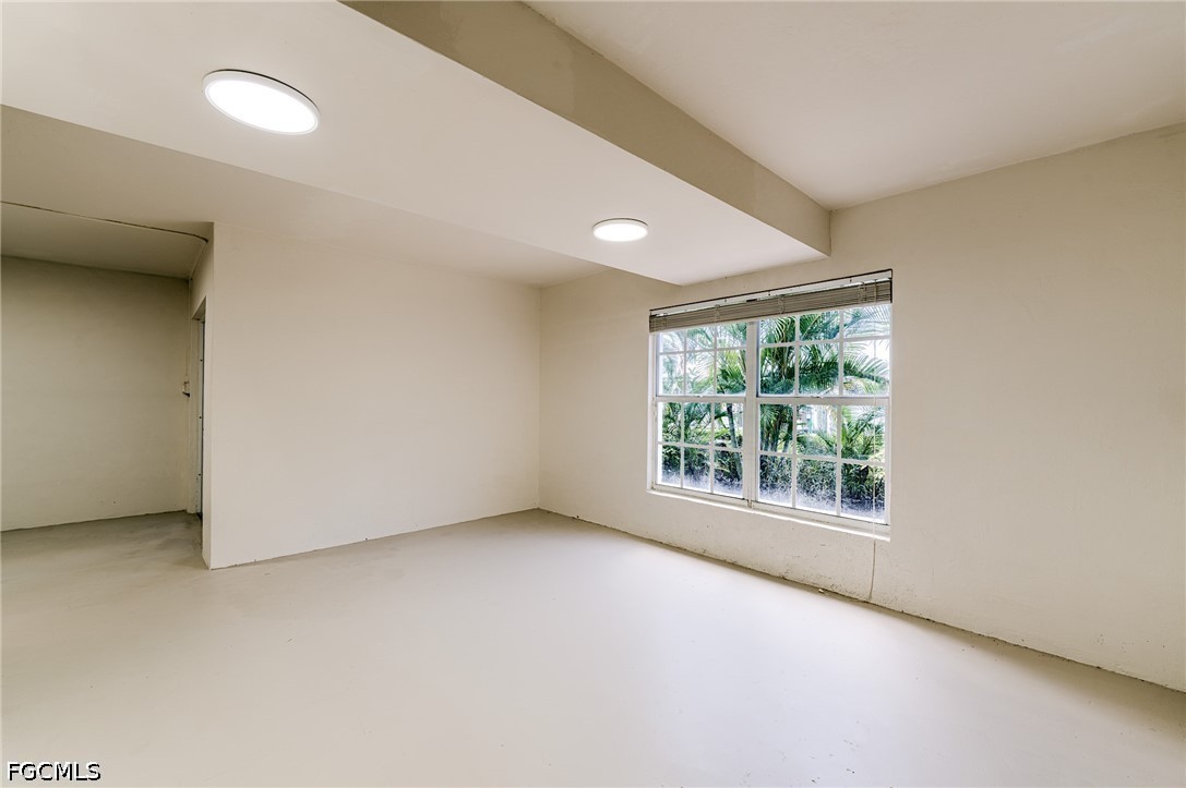 12205 Siesta DR