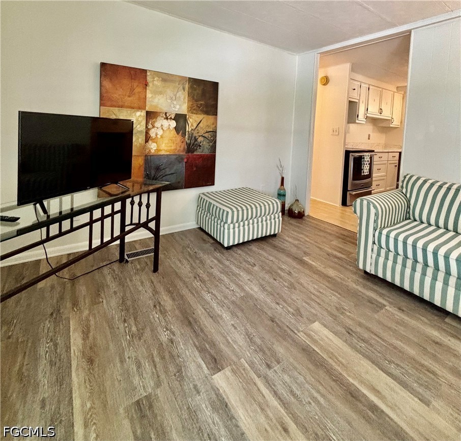 730 Knotty Pine CIR
