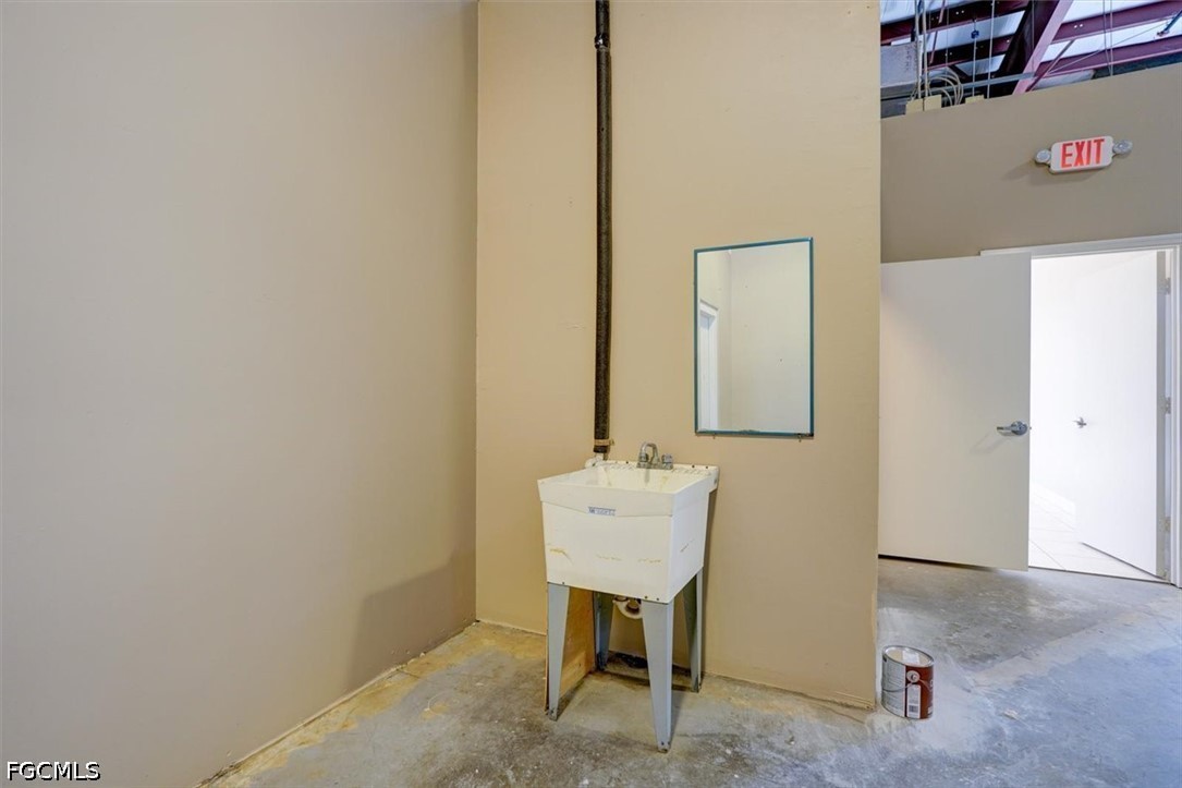 17030 Alico Commerce CT 3800 - 307