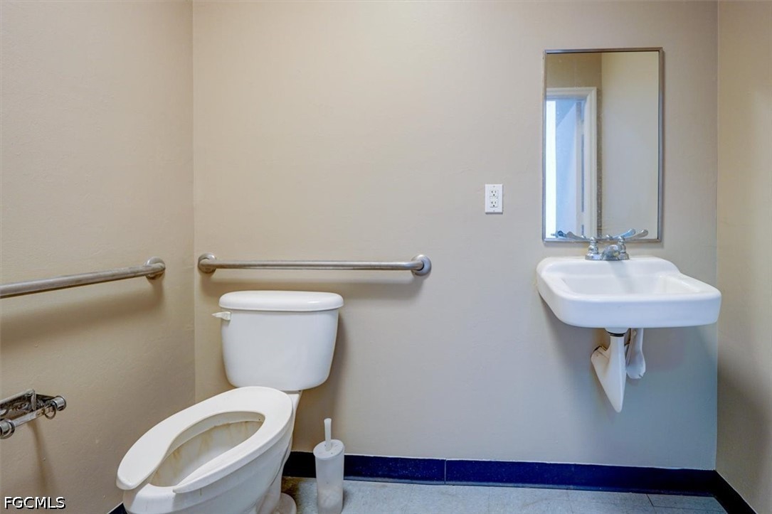 17030 Alico Commerce CT 3800 - 307